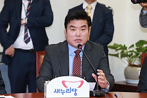 제목 노출 영역입니다 이미지