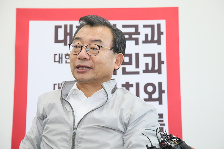 제목 노출 영역입니다 이미지