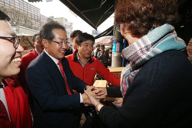 제목 노출 영역입니다 이미지