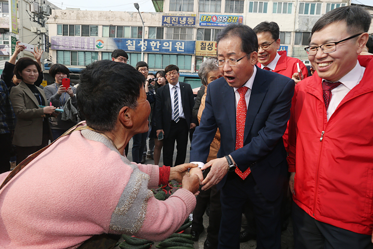 제목 노출 영역입니다 이미지