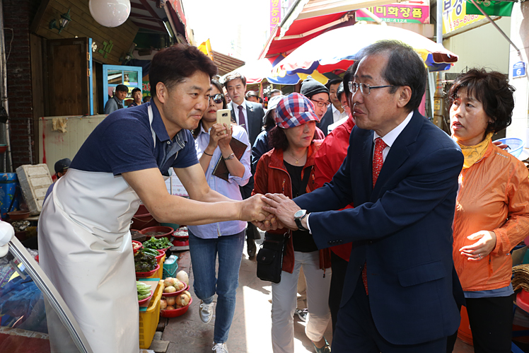 제목 노출 영역입니다 이미지