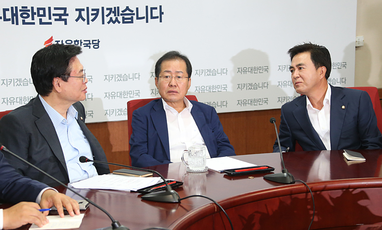 제목 노출 영역입니다 이미지