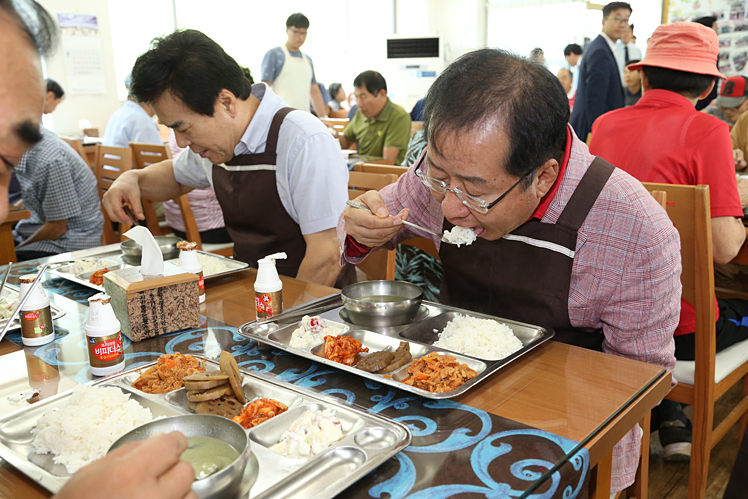 제목 노출 영역입니다 이미지