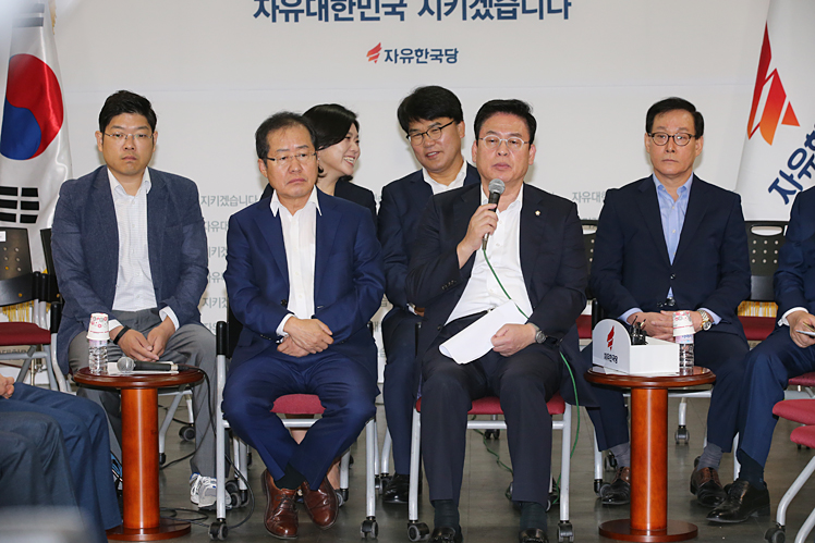 제목 노출 영역입니다 이미지