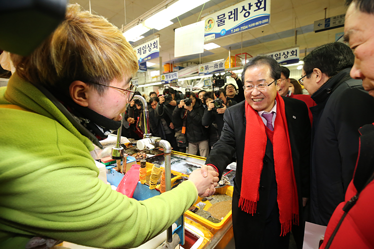 제목 노출 영역입니다 이미지