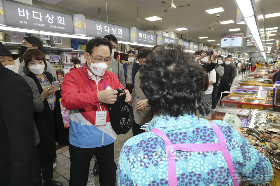 제목 노출 영역입니다 이미지