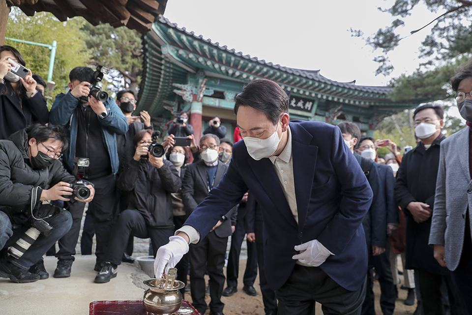 제목 노출 영역입니다 이미지