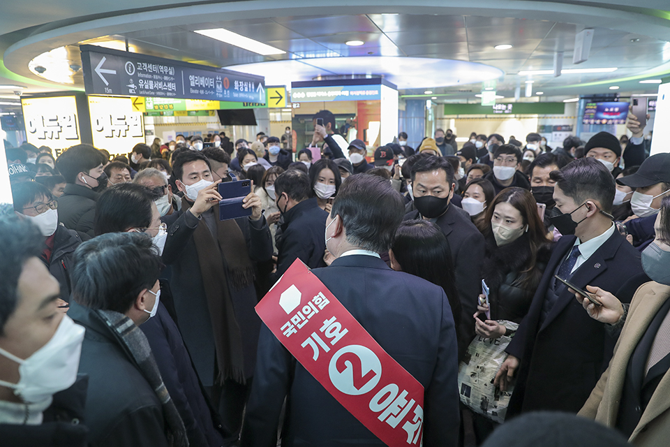 제목 노출 영역입니다 이미지