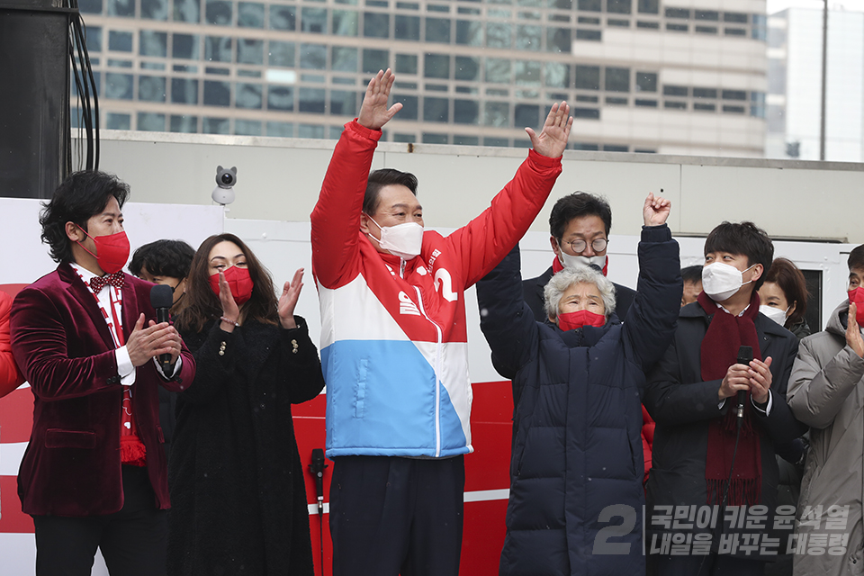 제목 노출 영역입니다 이미지