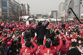 제목 노출 영역입니다 이미지