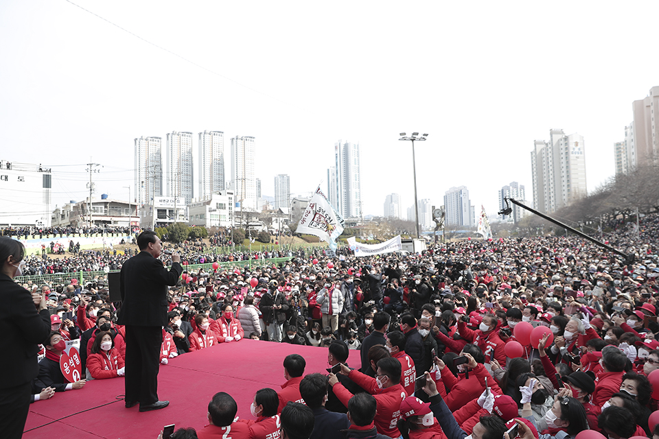 제목 노출 영역입니다 이미지