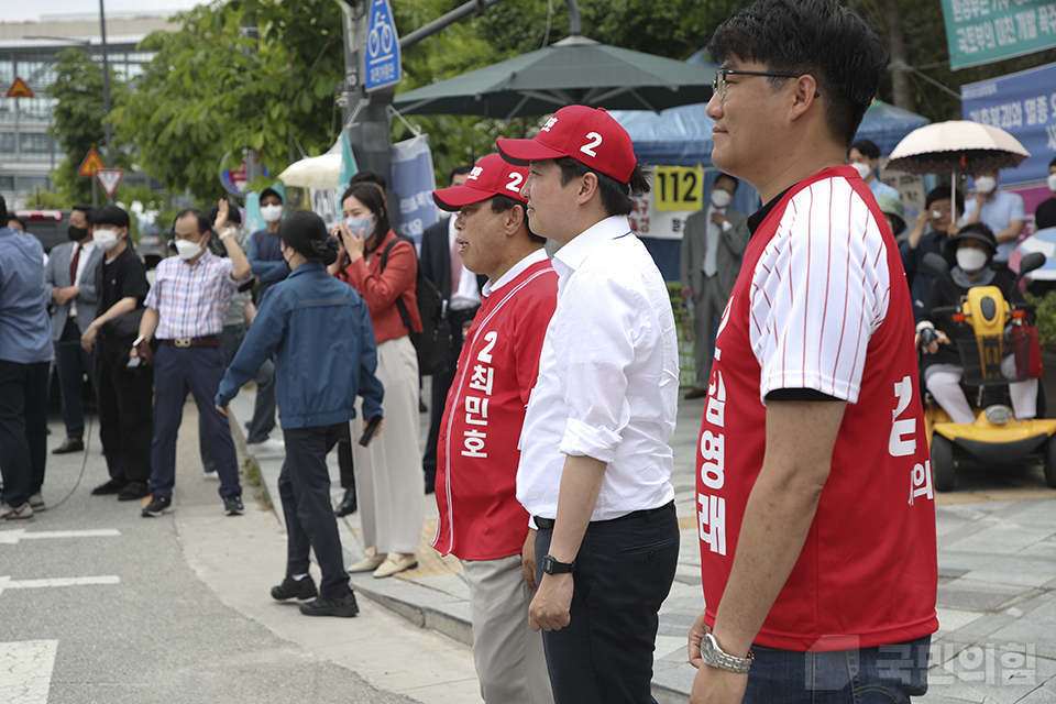 제목 노출 영역입니다 이미지