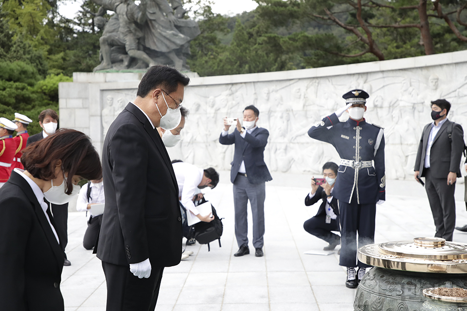 제목 노출 영역입니다 이미지