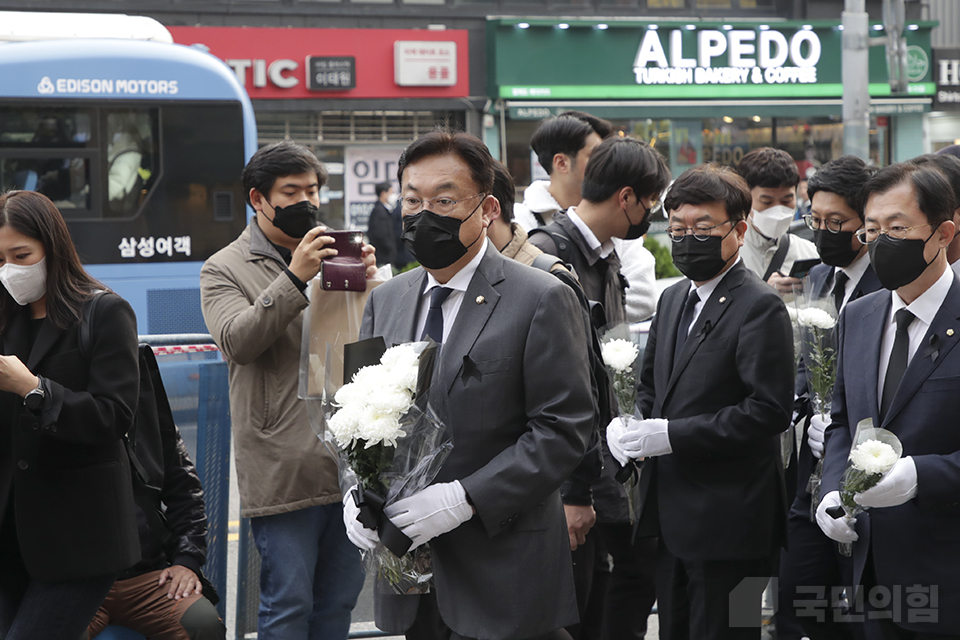 제목 노출 영역입니다 이미지