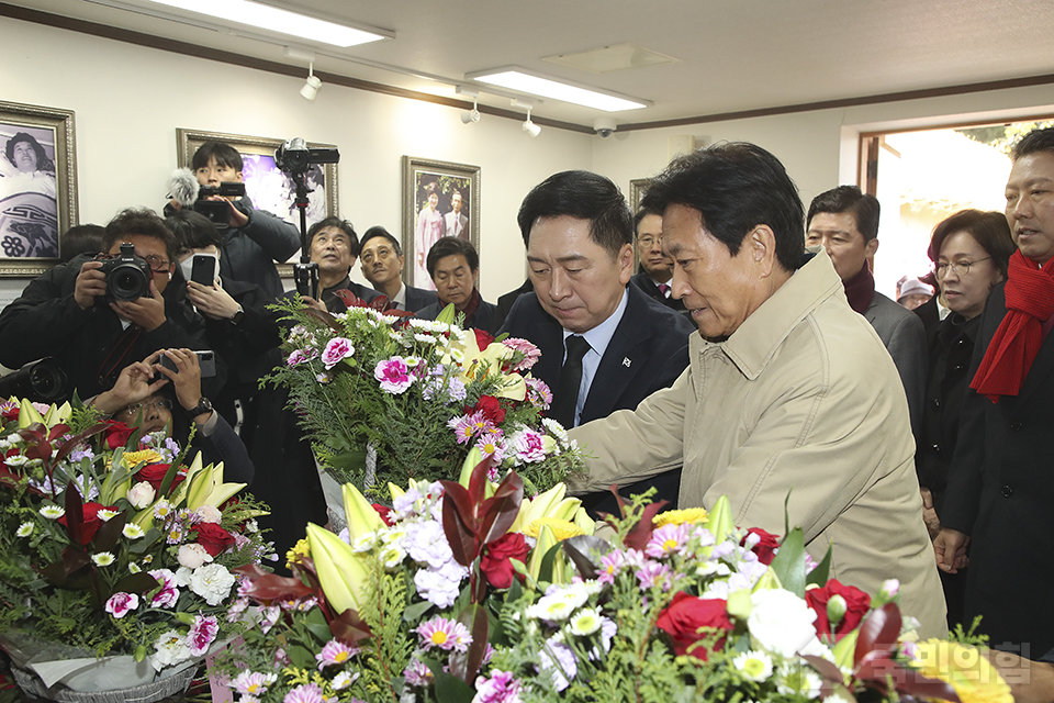 제목 노출 영역입니다 이미지