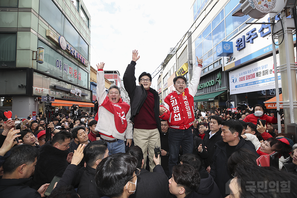 제목 노출 영역입니다 이미지