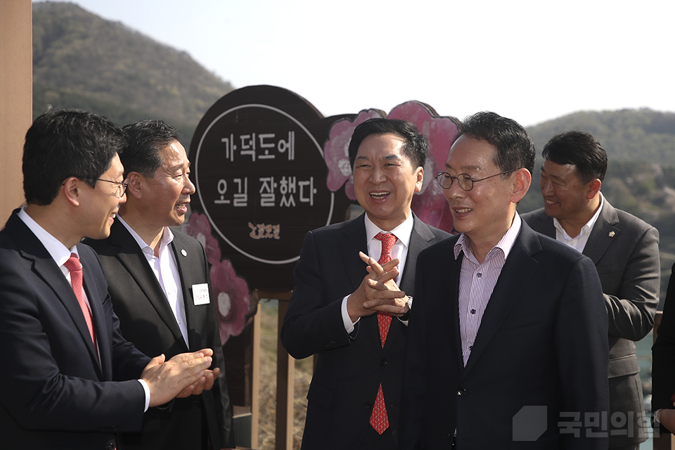 김기현 당 대표, 가덕도 신공항 예정지 방문